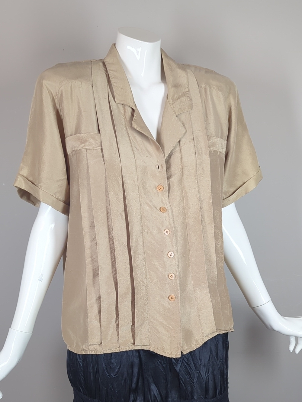 Vintage 80s Women's Short-Sleeve Button Front Blouse Silk Shoulder Pads Pleats